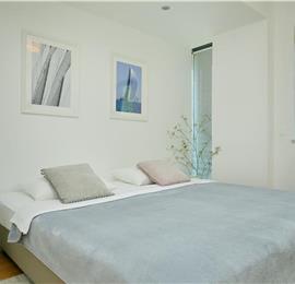 6 Bedroom Seafront Villa with Pool near Slano, Sleeps 12-14
